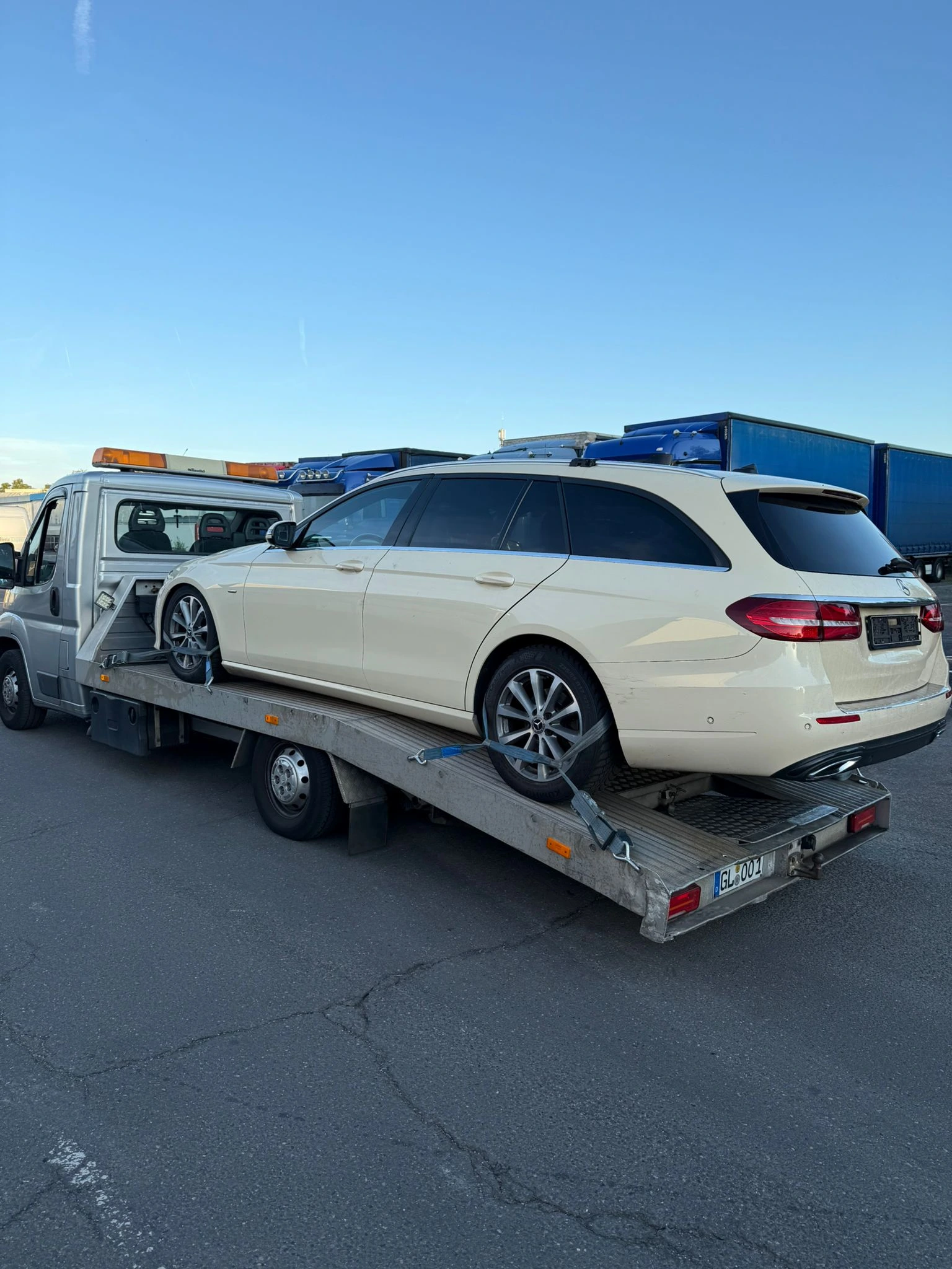 Überführung eines Taxi-Fahrzeugs